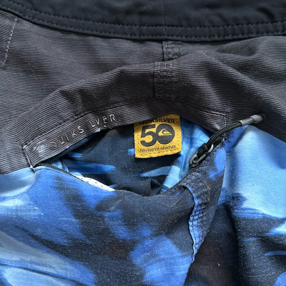 Quicksilver Boys Board Shorts Black Blue Drawstring S Small - Picture 6 of 10
